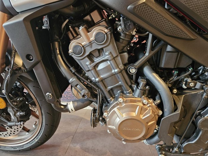 2024 Honda CB650R CB Red