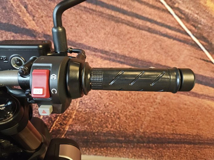 2024 Honda CB650R CB Red