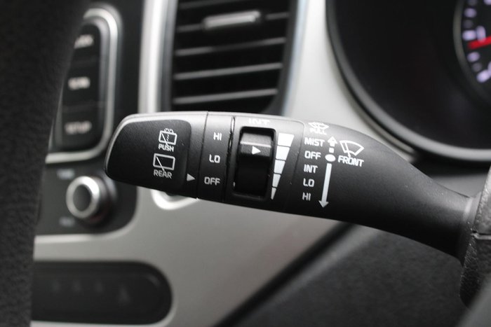 2018 Kia Rondo S RP MY18 Clear White