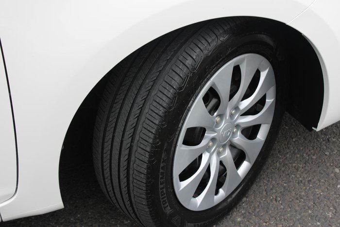 2018 Kia Rondo S RP MY18 Clear White