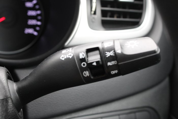 2018 Kia Rondo S RP MY18 Clear White