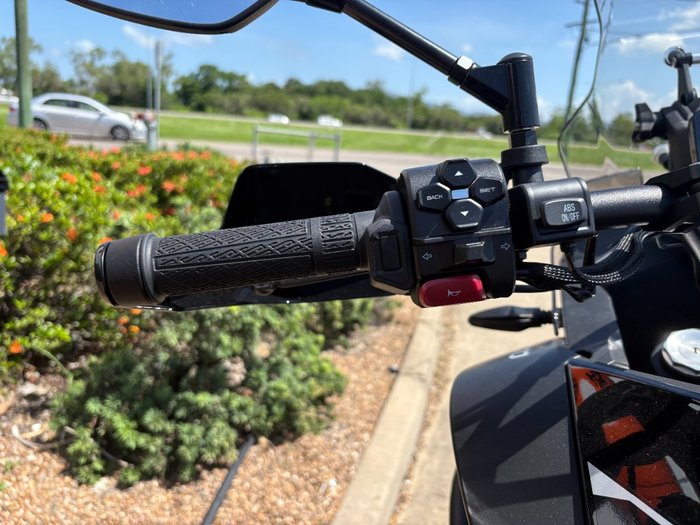 2025 CFMOTO MT Black