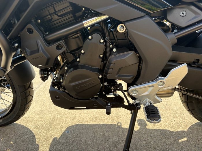 2025 CFMOTO MT Black