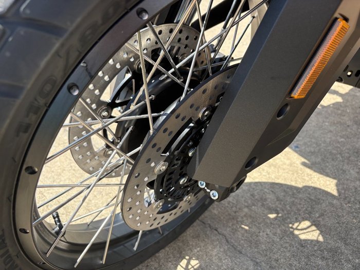 2025 CFMOTO MT Black