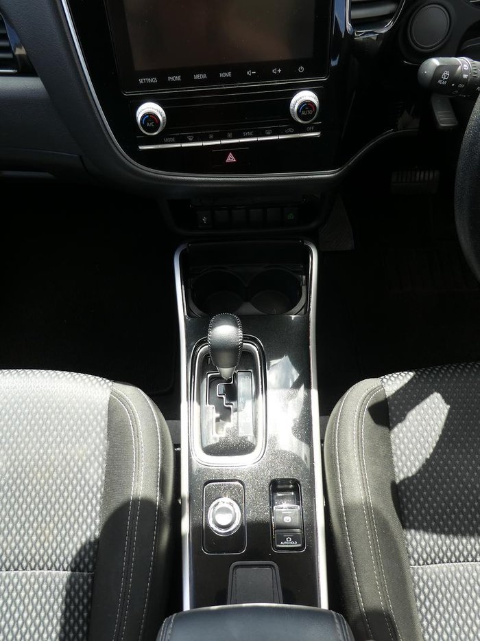 2021 Mitsubishi Outlander ES