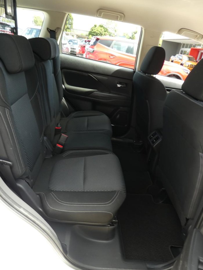 2021 Mitsubishi Outlander ES