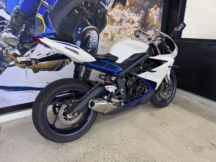 2013 Triumph DAYTONA 675 WHITE