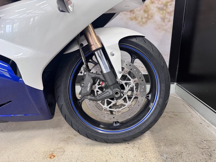 2013 Triumph DAYTONA 675 WHITE