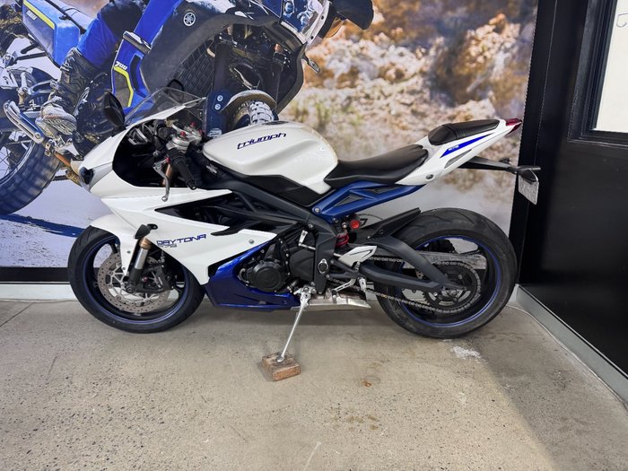 2013 Triumph DAYTONA 675 WHITE
