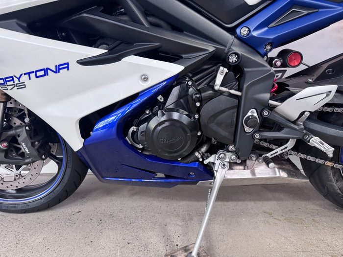 2013 Triumph DAYTONA 675 WHITE