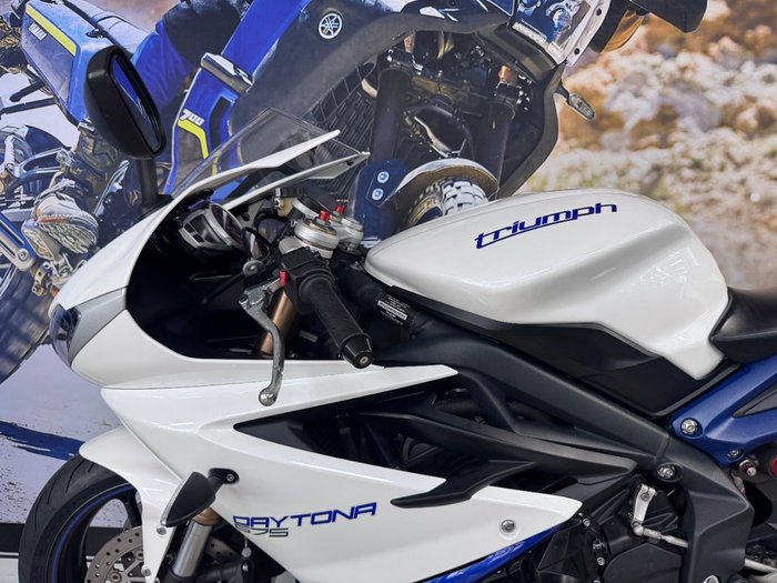 2013 Triumph DAYTONA 675 WHITE