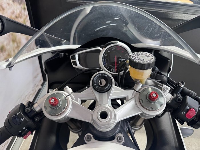 2013 Triumph DAYTONA 675 WHITE