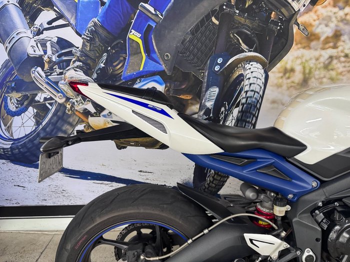 2013 Triumph DAYTONA 675 WHITE