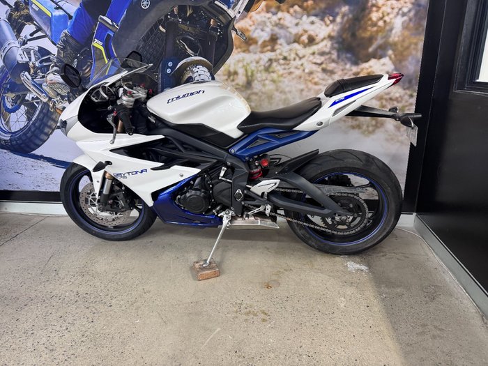 2013 Triumph DAYTONA 675 WHITE