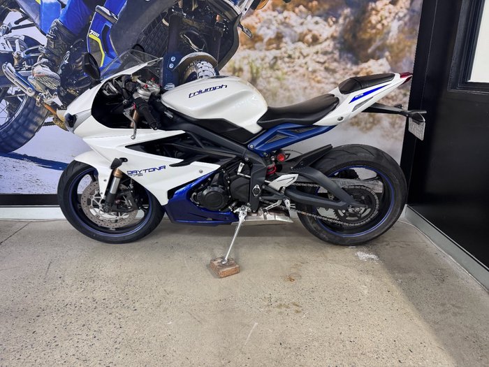 2013 Triumph DAYTONA 675 WHITE