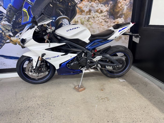 2013 Triumph DAYTONA 675 WHITE