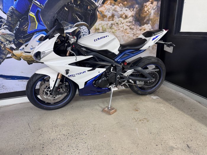 2013 Triumph DAYTONA 675 WHITE
