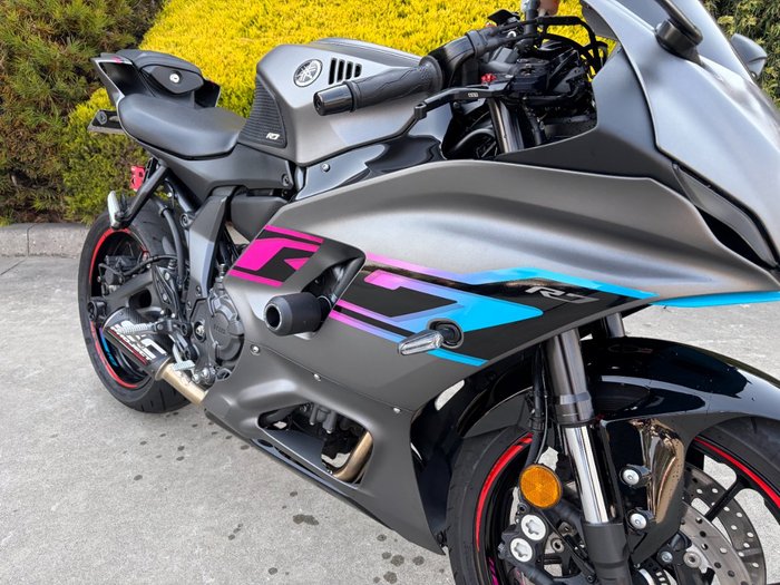 2024 Yamaha YZF-R7LA Grey