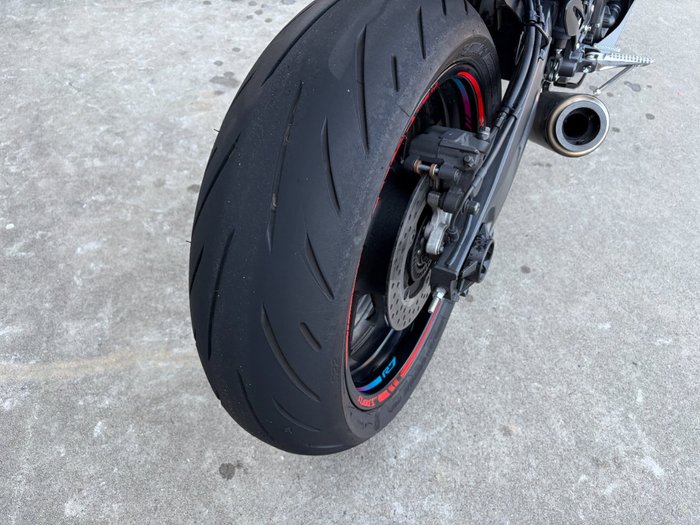 2024 Yamaha YZF-R7LA Grey