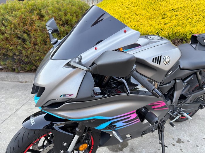 2024 Yamaha YZF-R7LA Grey