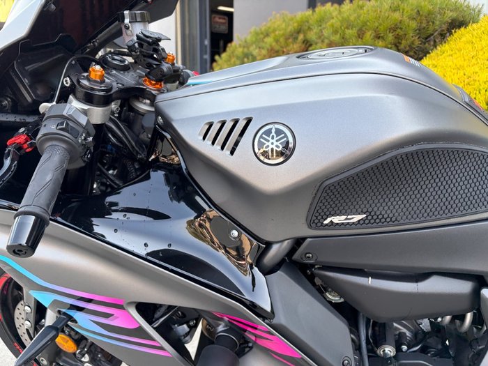 2024 Yamaha YZF-R7LA Grey