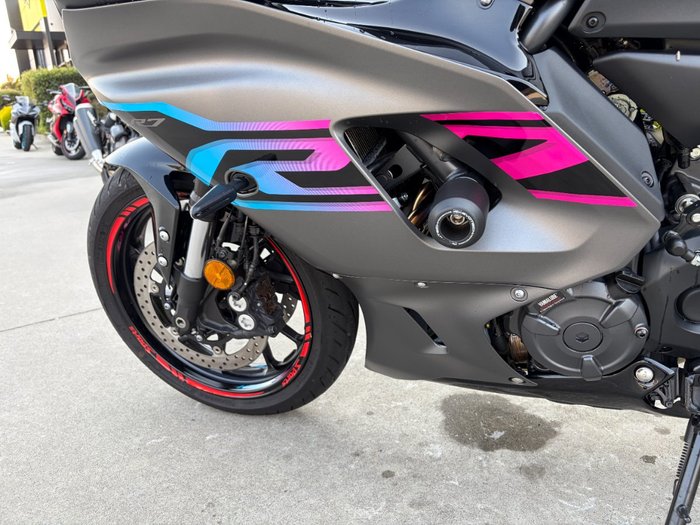 2024 Yamaha YZF-R7LA Grey
