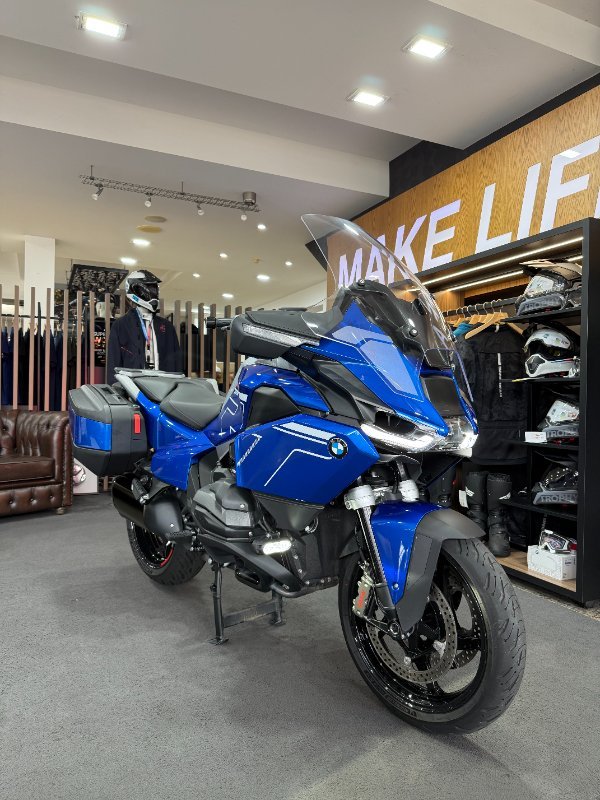 2025 BMW Motorrad R 1300 RT IMPULSE RACINGBLUE METALLIC