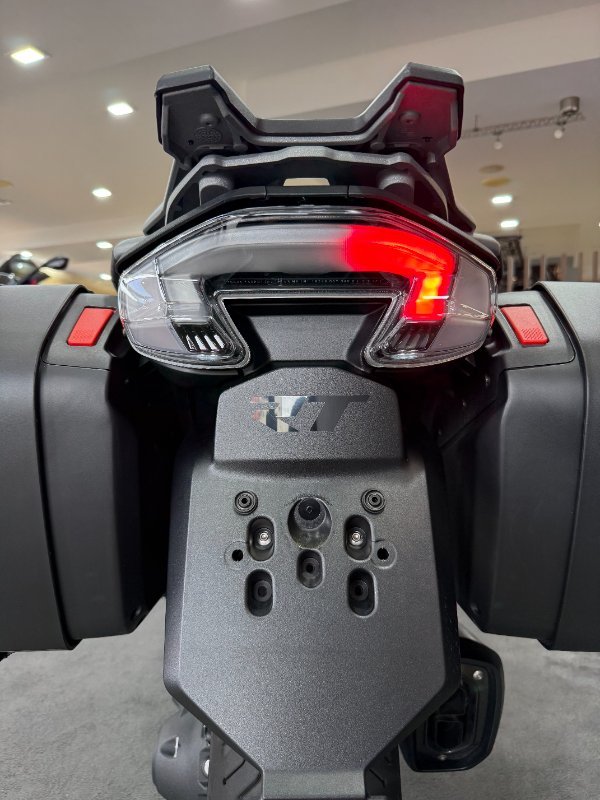 2025 BMW Motorrad R 1300 RT IMPULSE RACINGBLUE METALLIC