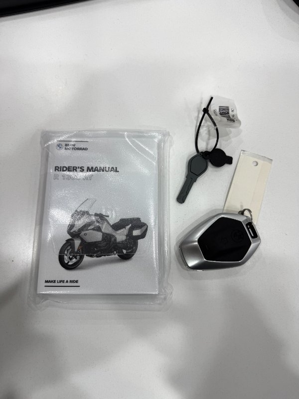 2025 BMW Motorrad R 1300 RT IMPULSE RACINGBLUE METALLIC