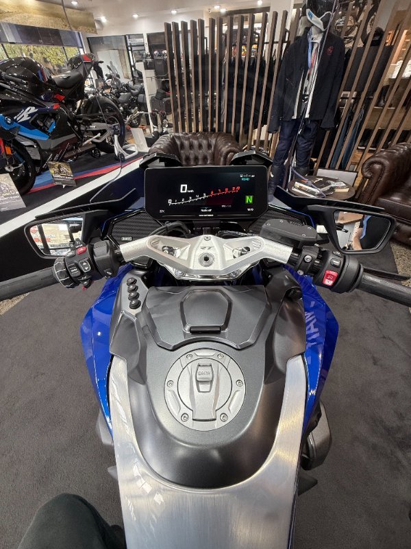 2025 BMW Motorrad R 1300 RT IMPULSE RACINGBLUE METALLIC