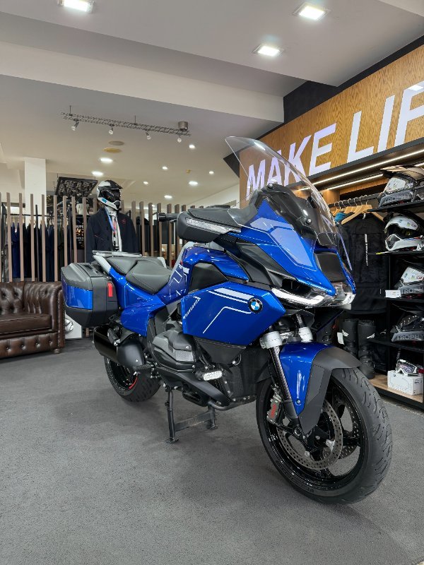 2025 BMW Motorrad R 1300 RT IMPULSE RACINGBLUE METALLIC