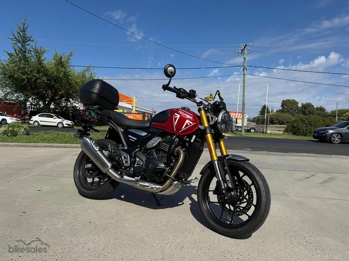 TRIUMPH SPEED 400 ROAD SPEED FOUR Red / Grey