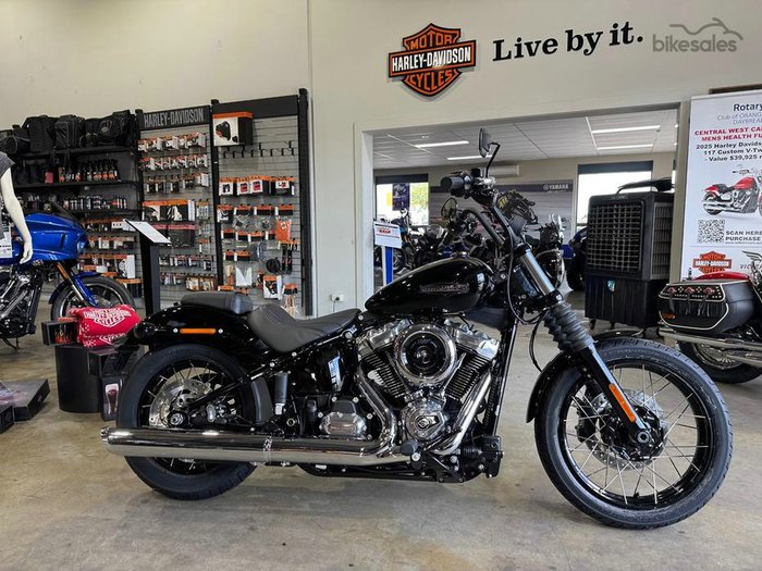 HARLEY-DAVIDSON STREET BOB 117 (FXBB) ROAD SOFTAIL