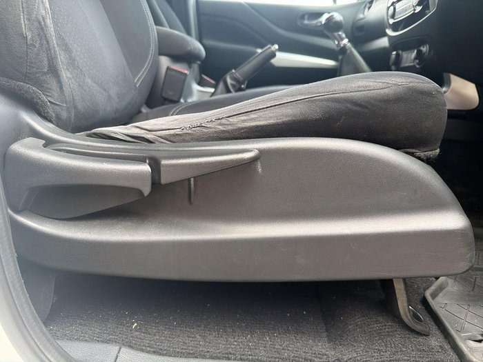 2016 Nissan Navara ST