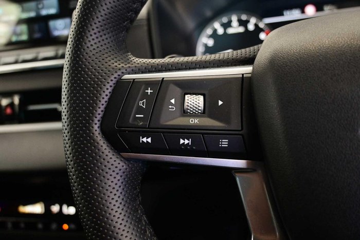 2025 Mitsubishi Outlander LS