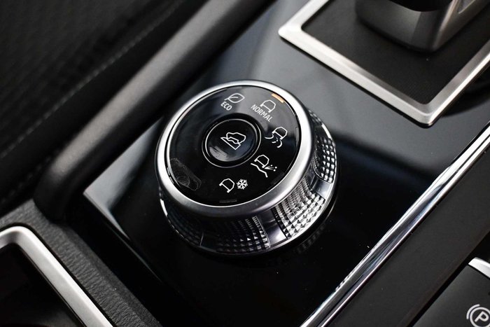 2025 Mitsubishi Outlander LS