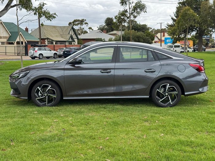 2025 MG MG5 Essence MY25 Misty Grey