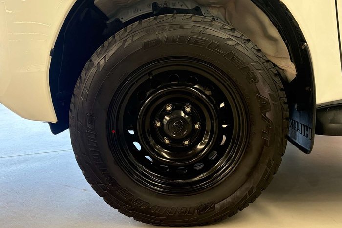 2020 Toyota Hilux SR