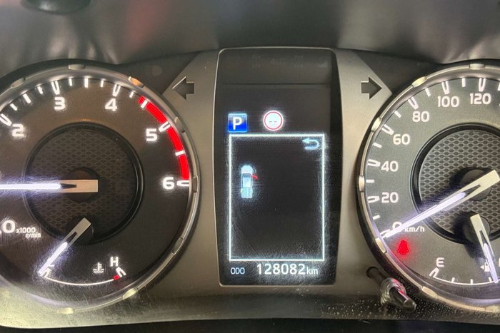 2020 Toyota Hilux SR