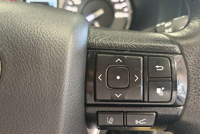 2020 Toyota Hilux SR