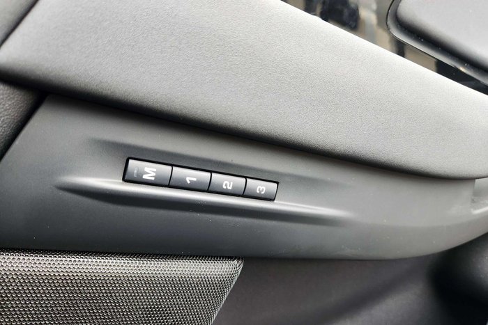 2024 Land Rover Range Rover Evoque P250 Dynamic SE