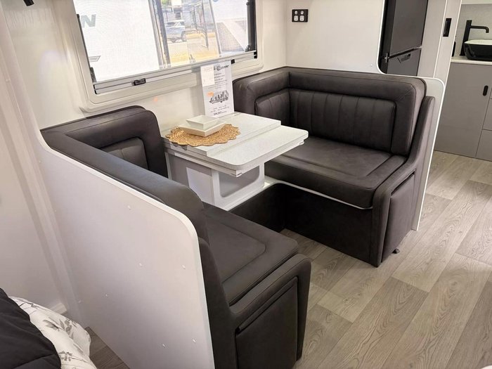 2026 Crusader Crusader My25 Musketeer Camelot