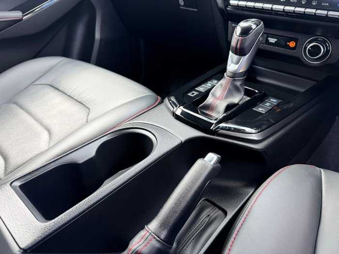 2025 Isuzu D-MAX X-TERRAIN