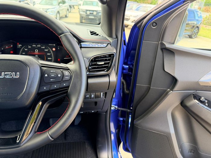 2025 Isuzu D-MAX X-TERRAIN