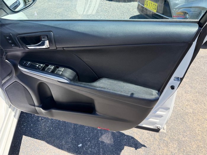 2016 TOYOTA CAMRY ATARA SL