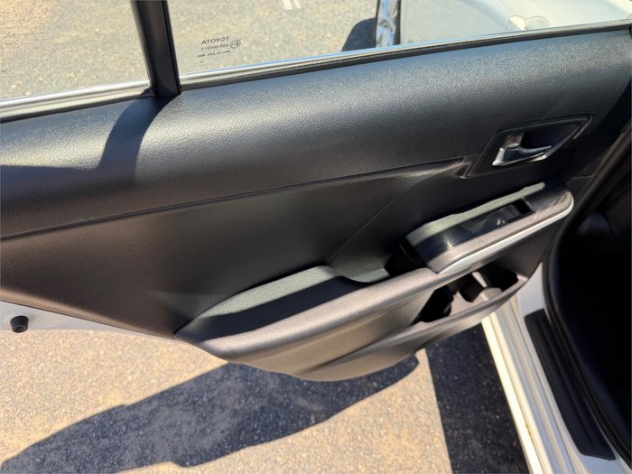 2016 TOYOTA CAMRY ATARA SL