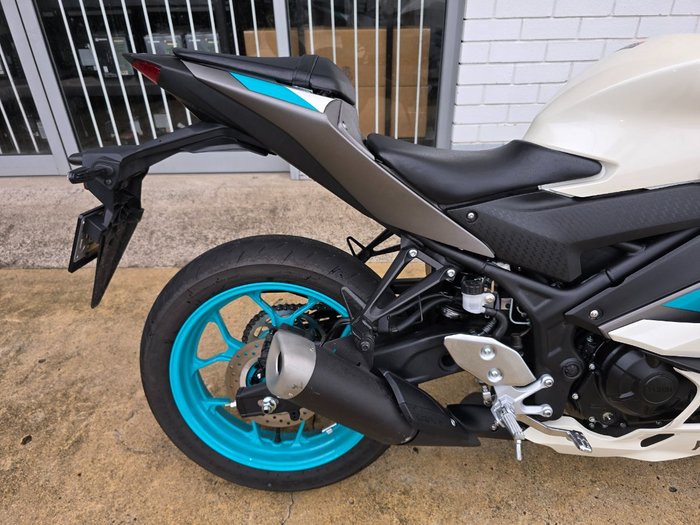 2023 YAMAHA YZF-R3 White