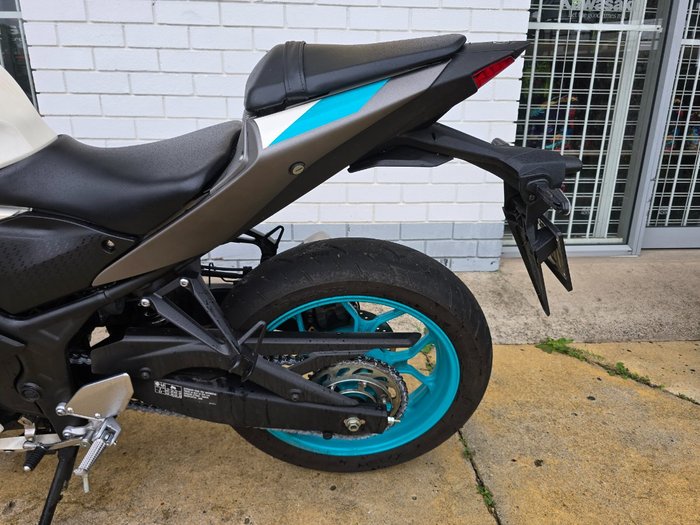 2023 YAMAHA YZF-R3 White