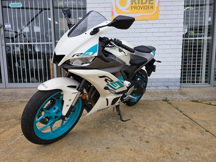 2023 YAMAHA YZF-R3 White