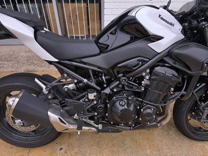 2026 Kawasaki Z900 (ZR900STFNN) White